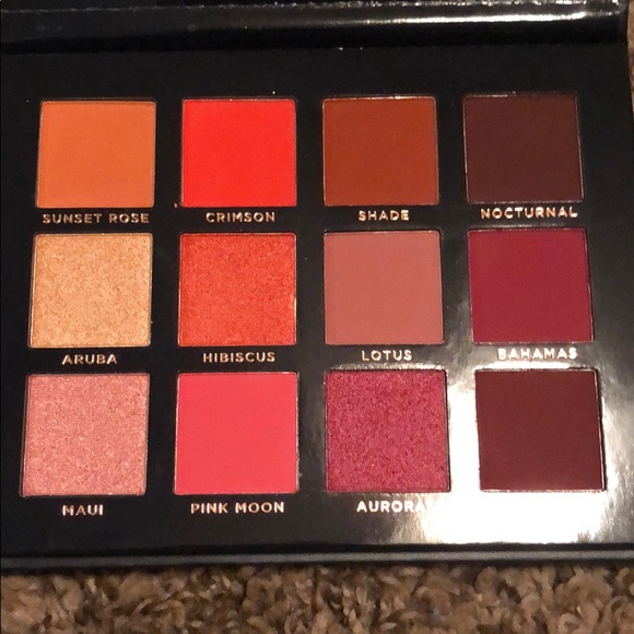 Ace Beaute Scarlet Dusk Pallete - Picture 1 of 2